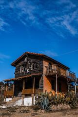abandoned house 