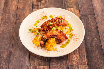 A renewed recipe for typical Galician octopus with potatoes and paprika