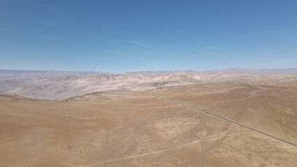Carretera que cruza entre el Valle de Azapa y el valle de Lluta, Arica, Chile.