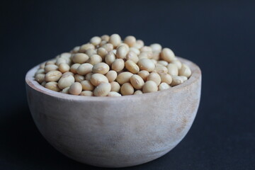 lots of raw soybeans in a bowl