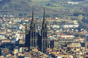 point de vue sur la cathédrale de Clermont Ferrand