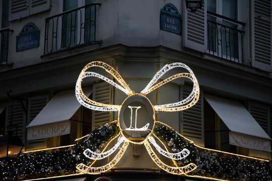 Ladur&eacute;e, p&acirc;tisserie fran&ccedil;aise sp&eacute;cialis&eacute;e dans le macaron
