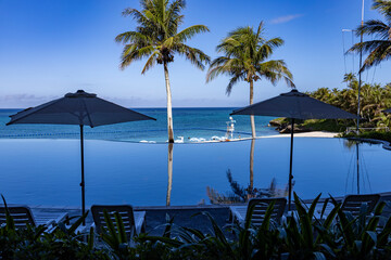 沖縄旅行　美しいプール人気No.1のムーンビーチの風景