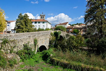 Fototapeta na wymiar Medieval Bridge, Arenas de San Pedro, Sierra de Gredos, Spain