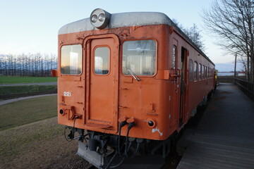 Fototapeta premium レトロな電車・使われなくなった電車・鉄道