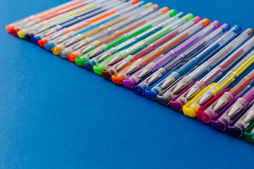 A set of gel pens.