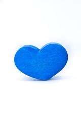 カラフルで可愛いハート型の積み木