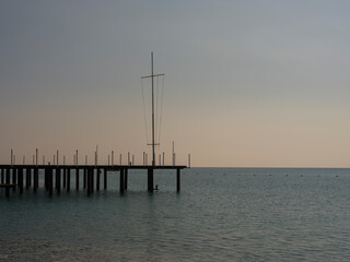 Obraz premium old pier and seascape