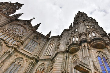Fototapeta na wymiar Low angle view of the cathedral in Arucas