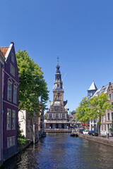 Obraz premium Alkmaar in the Netherlands - picturesque water channels