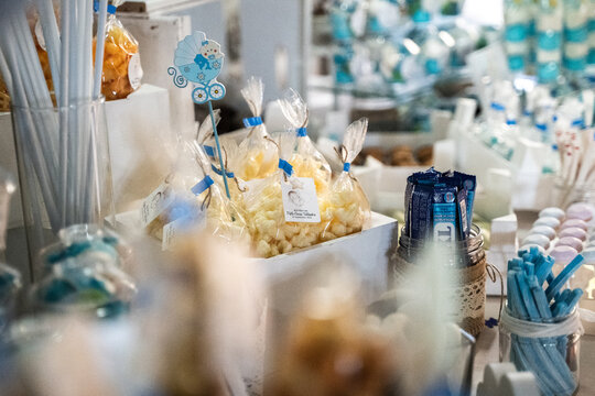Gusanitos Mesa de dulces y  golosinas para eventos bautizo comuniones bodas