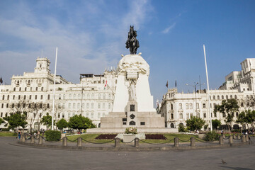 Fototapeta na wymiar Plaza San Martín, Lima - Perú