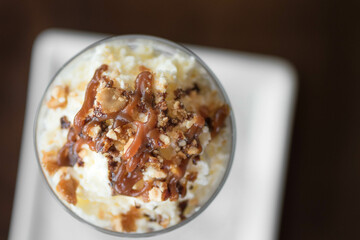 Caramel dessert