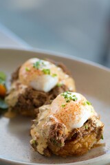 Eggs benedict