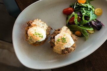 eggs benedict on plate