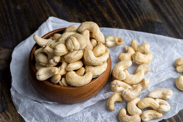 ready to eat and peeled cashew nuts