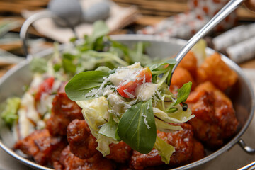 Deep-fried Chicken in Hot Pepper Sauce