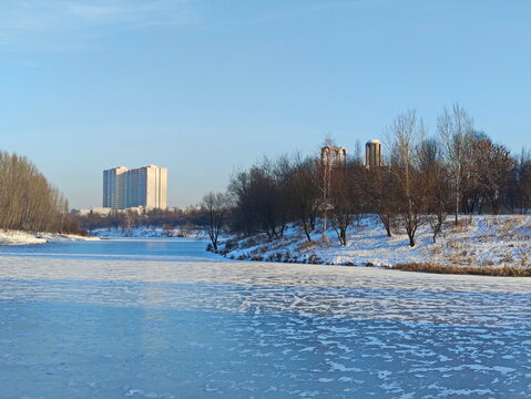 Winter on Ochakov Pond in Moscow