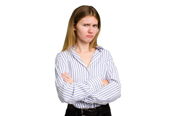 Young caucasian woman isolated suspicious, uncertain, examining you.