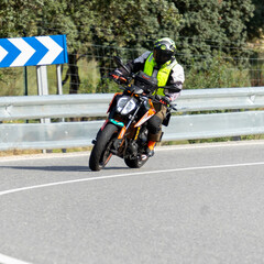 moto rodando en madrid