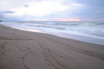 Quiet beach, Dec 3rd, 2022