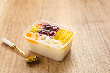 Fruity Milk Pudding, sweet vanilla silk pudding dessert with fruit topping
