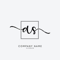 Initial letter logo with a minimal and simple style	