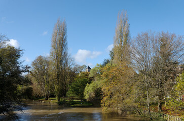 Fototapeta na wymiar Loing river in Montigny-sur-Loing village. Île-de-France region