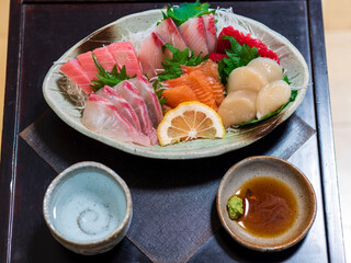 刺身の盛り合わせ