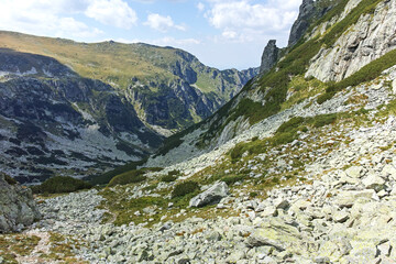 Obraz premium Summer landscape of Rila Mountain near Orlovets peak, Bulgaria
