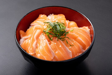 サーモン丼　アトランティックサーモン