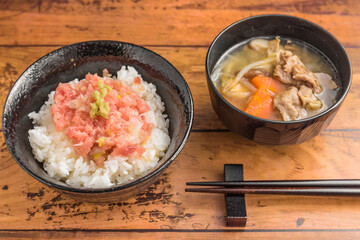 ネギトロ丼
