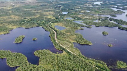 survol des lacs suédois dans la région de Dalécarlie, Scandinavie