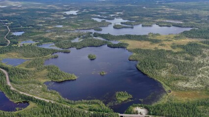 survol des lacs suédois dans la région de Dalécarlie, Scandinavie
