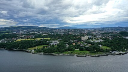 Fototapeta premium port et fjord de Trondheim en Norvège 