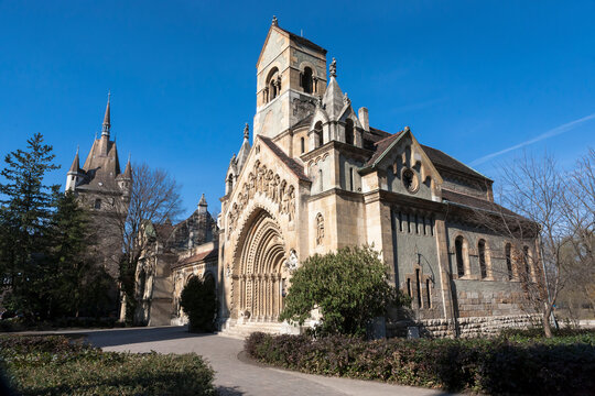 J&aacute;ki k&aacute;polna (J&aacute;k Chapel) in the Vajdahunyad Castle complex, V&aacute;rosliget, Budapest, Hungary