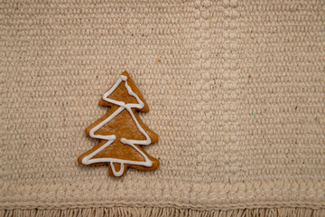 Christmas cookies on the flax texture.