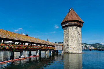Wasserturm und Kapellbrücke in Luzern