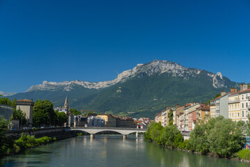 Fototapeta na wymiar Grenoble, cityscape image of Grenoble and the Alps , France 