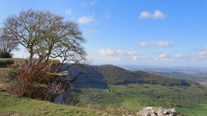 Am Breitenstein im Herbst mit Blick zur Burg Teck