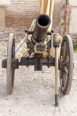 old cannon used by the Spanish army in the 16th century
