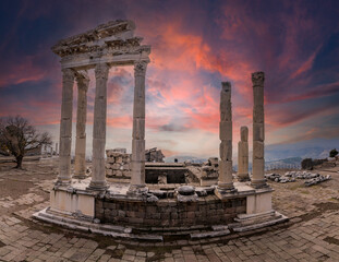 Fototapeta premium The Temple of Trajan in Pergamon Ancient City