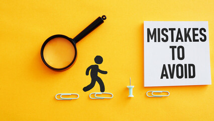 Mistakes to avoid are shown using the text - obrazy, fototapety, plakaty