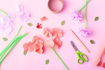 Obraz na płótnie Canvas Easy paper flowers craft for kids. Mother's day. Happy birthday