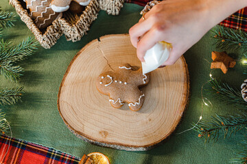 Dekorowanie pierniczków © nowexposure