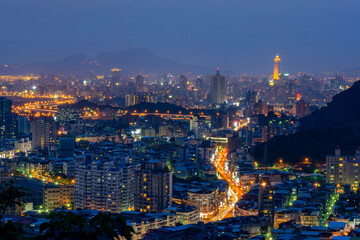Fototapeta premium Twilight high angle view of the Taipei cityscape