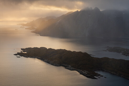 Island of Kunna and Moskenes&oslash;y, Lofoten Islands, Norway