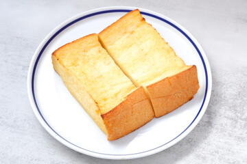 朝食は厚切りのフレンチトースト