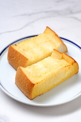 朝食は厚切りのフレンチトースト