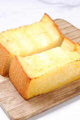 朝食は厚切りのフレンチトースト